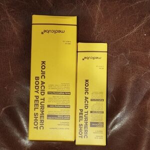 Mediclub Turmeric Kojic Acid Body Peel - Vibrant Yellow